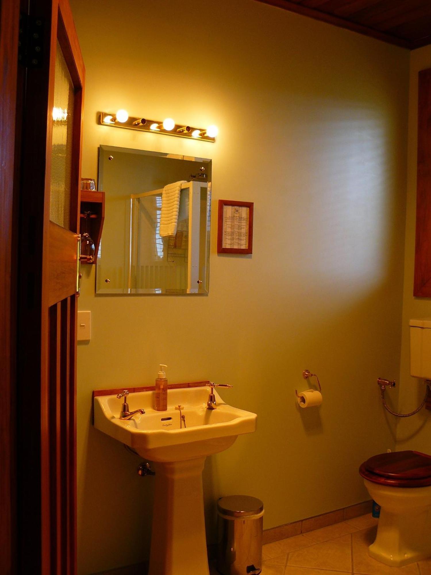 Holly Homestead B&B Franz Josef Room photo